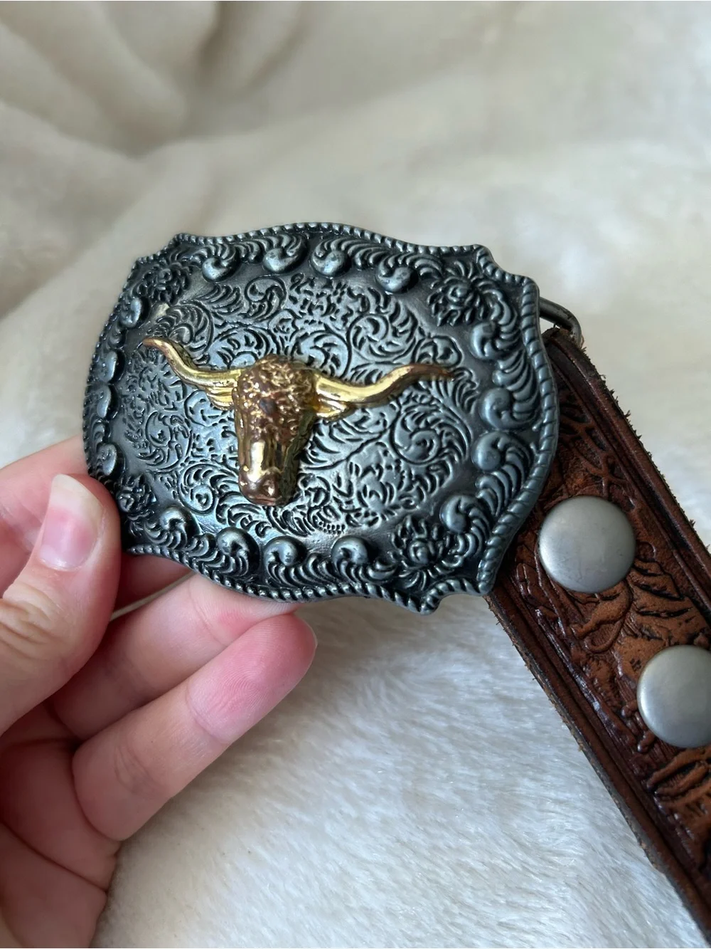 Brown tooled leather silver buckle western style belt size 28 hunting